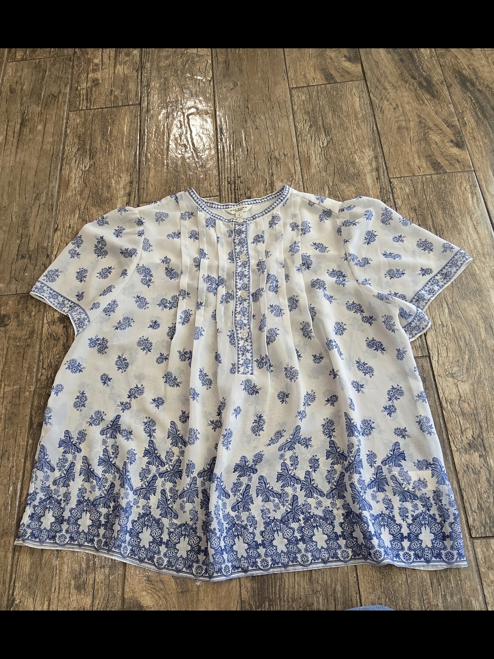 Max Studio blue and white short sleeve blouse